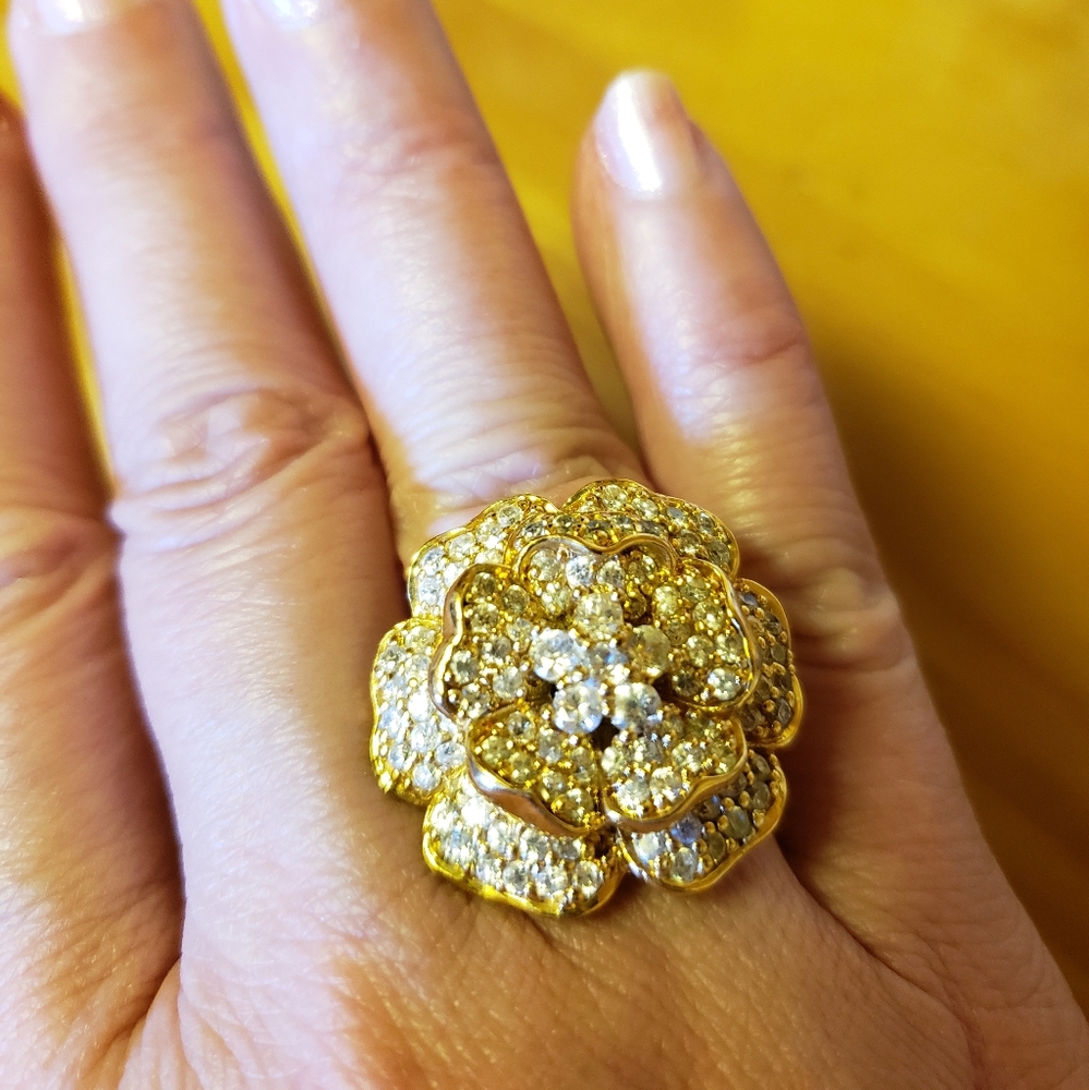 GOLD PLATED, FLOWER RING, SIZE 6, PAVE CRYSTAL